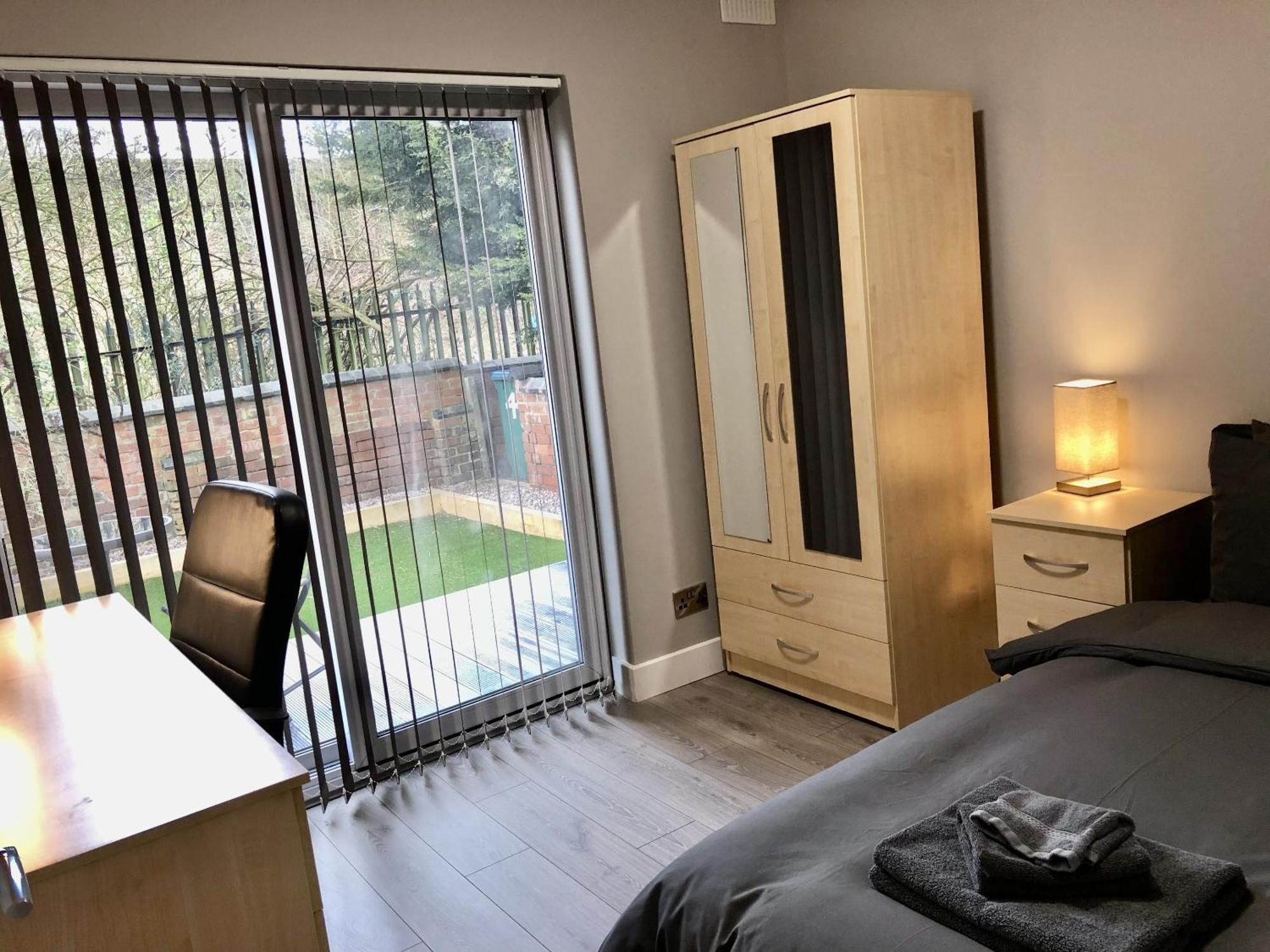 코번트리 Executive Or Large Family 5-Bed House - Hosted By Hutch Lifestyle 빌라 외부 사진